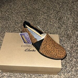 Collection by Clarks Cheetah Print Kayleigh Step Leather Slip-On Sneakers Size 5